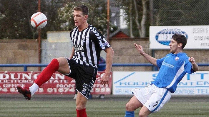 Top 10 cầu thủ bóng đá cao nhất thế giới