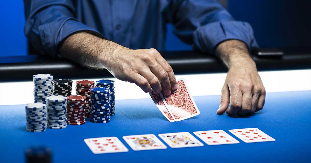 Hành động chơi bài Hold'em và Omaha Poker | Natural8