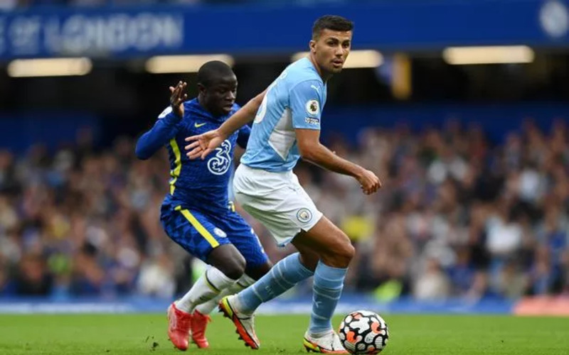 Khám phá đội Manchester City đã giành cú ăn ba lịch sử