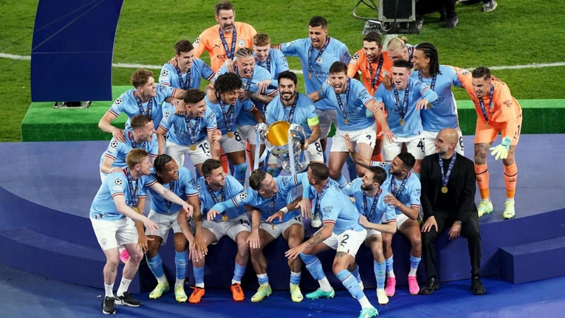 Manchester City và Guardiola đã xây dựng một đội bóng giành cú ăn ba như thế nào
