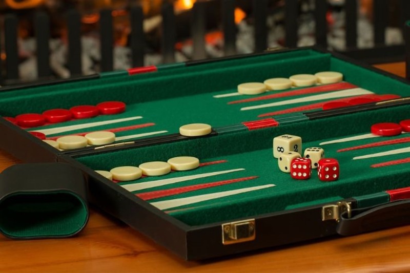 Cờ Backgammon - Hướng Dẫn Cách Chơi Mới Nhất 2024