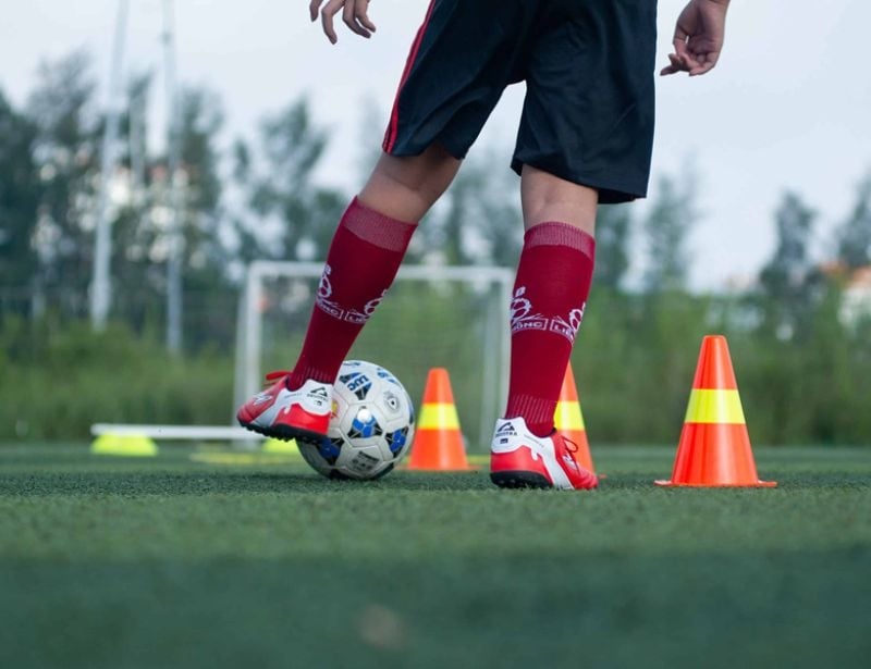 10 bài tập bóng đá cơ bản dành cho người mới chơi | Sport9 Việt Nam