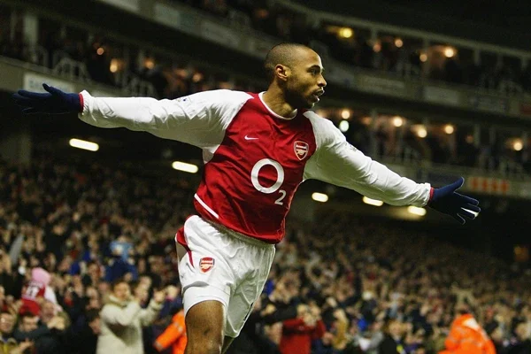 Thierry Henry, cầu thủ ghi nhiều bàn thắng nhất cho Arsenal