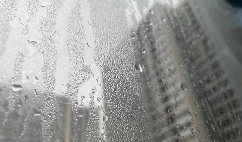 Nguyên nhân gây nồm ẩm do hơi nước ngưng tụ trên bề mặt lạnh