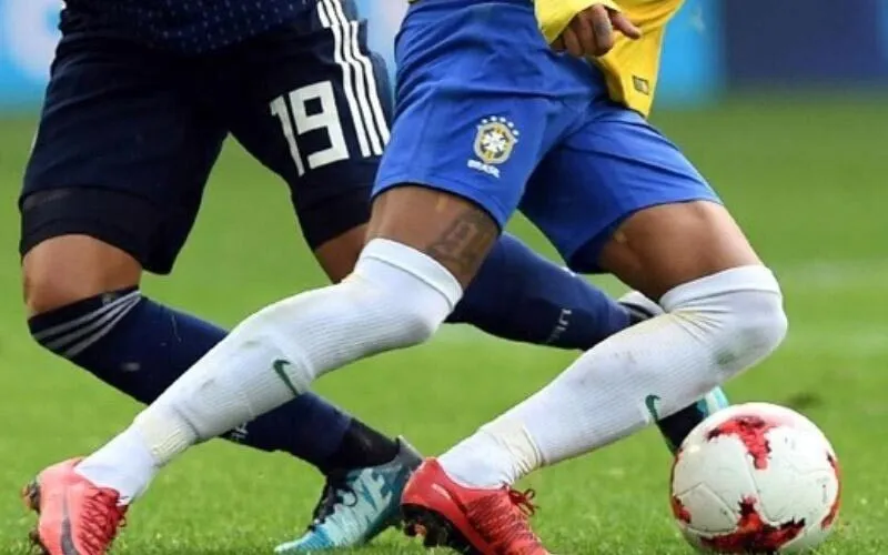 Các kỹ thuật trong bóng đá hiện đại