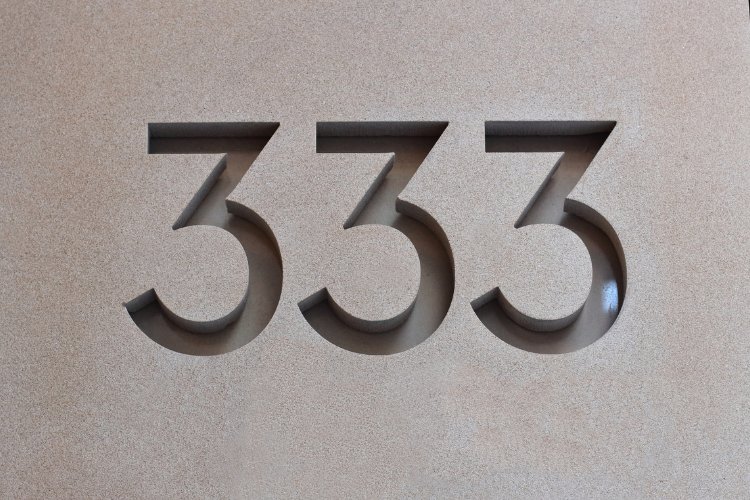 Tìm hiểu số 333 nghĩa là gì? Giải mã chi tiết ý nghĩa bí ẩn của dãy số đặc biệt này