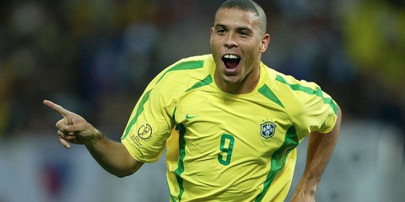 Tiểu sử Ronaldo de Lima - Từ cậu bé nghèo đến huyền thoại thế giới