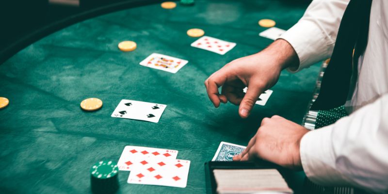 Cách tính toán xác suất trong Phỏm chuẩn xác nhất